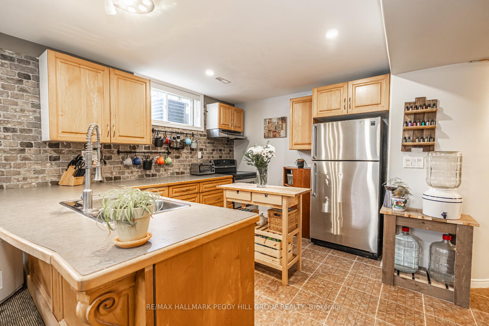 Photo 14 of 250 Big Bay Point Road, Innisfil, Rural Innisfil — HOMEH
