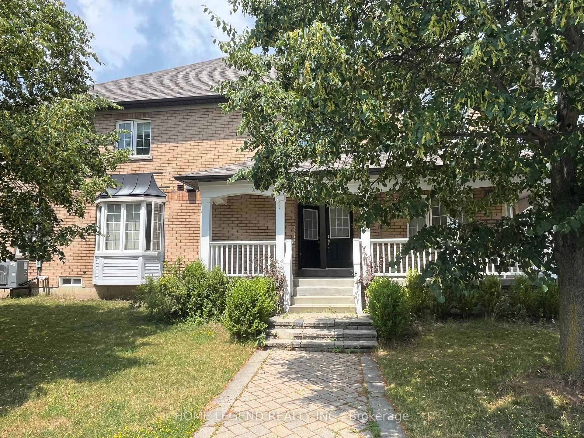 Photo 5 of 108 Viscount Drive, Markham, Berczy — HOMEH