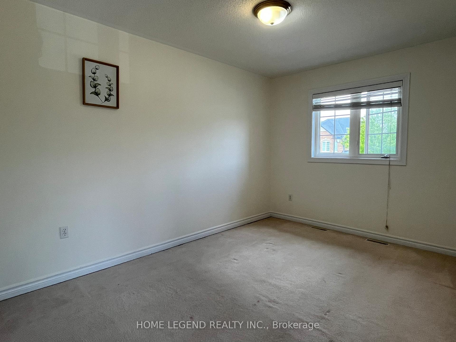 Photo 14 of 108 Viscount Drive, Markham, Berczy — HOMEH
