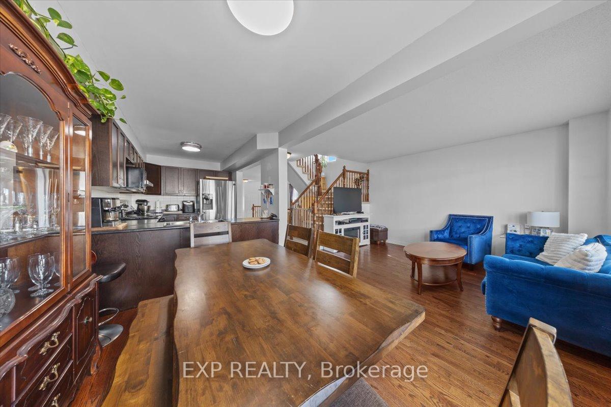 Photo 9 of 254 Arrita Street, Ottawa, Kanata - Emerald Meadows/Trailwest — HOMEH