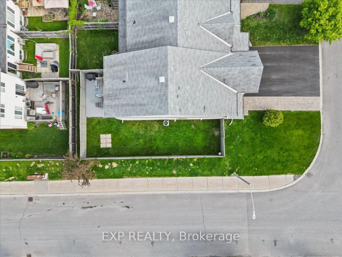 Photo 35 of 254 Arrita Street, Ottawa, Kanata - Emerald Meadows/Trailwest — HOMEH