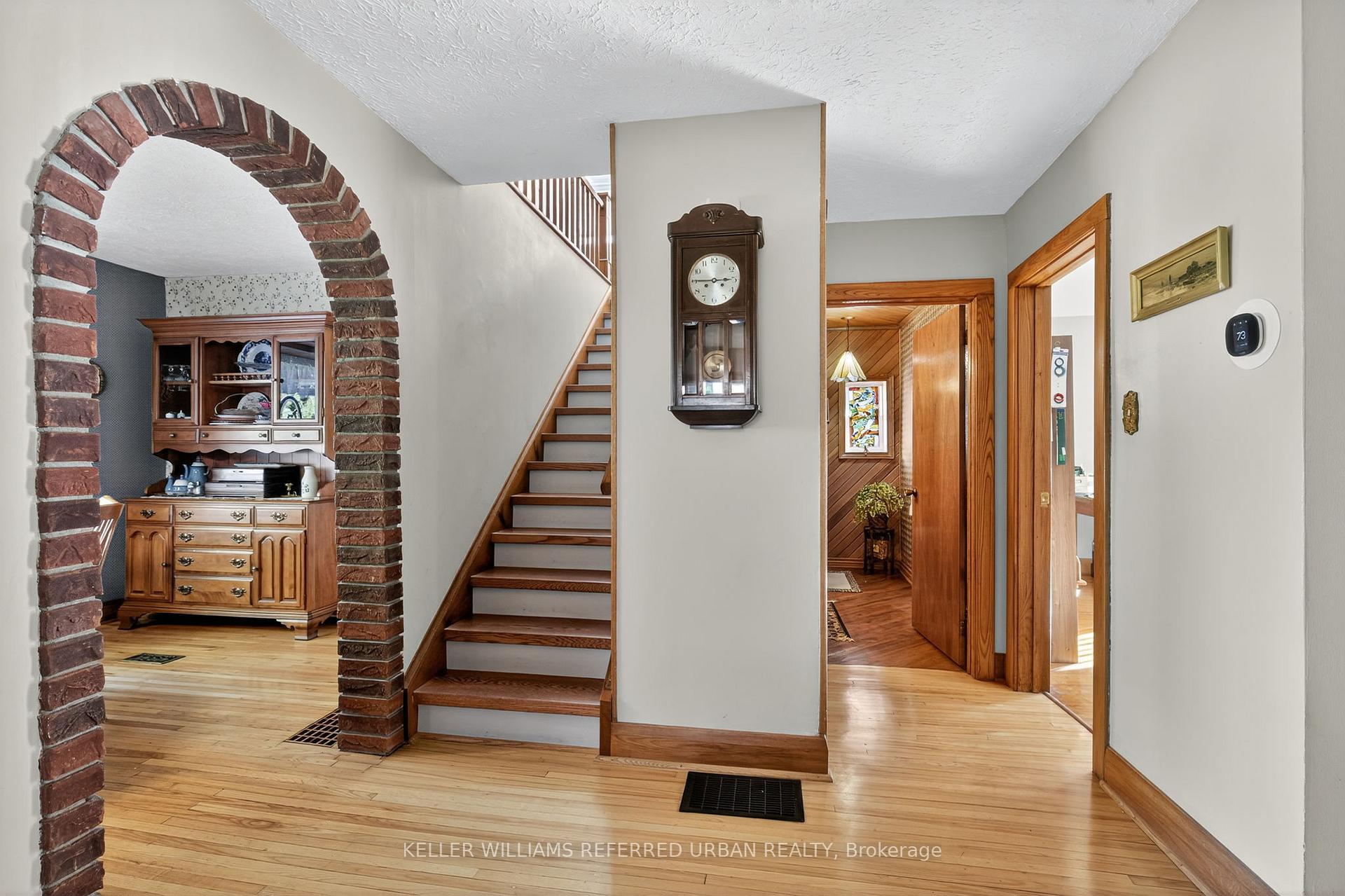 Photo 11 of 650 Hugel Avenue, Midland — HOMEH