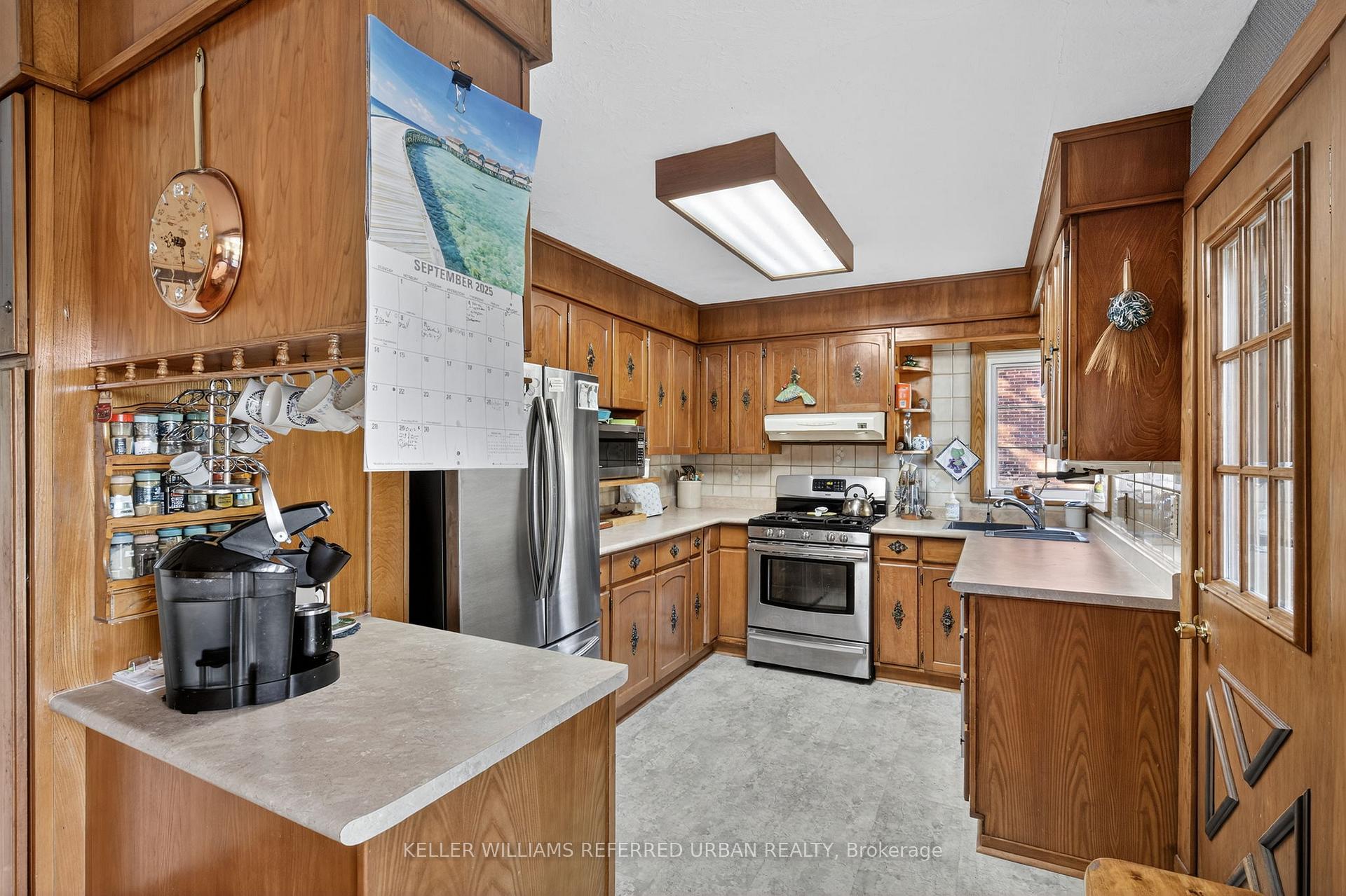 Photo 14 of 650 Hugel Avenue, Midland — HOMEH