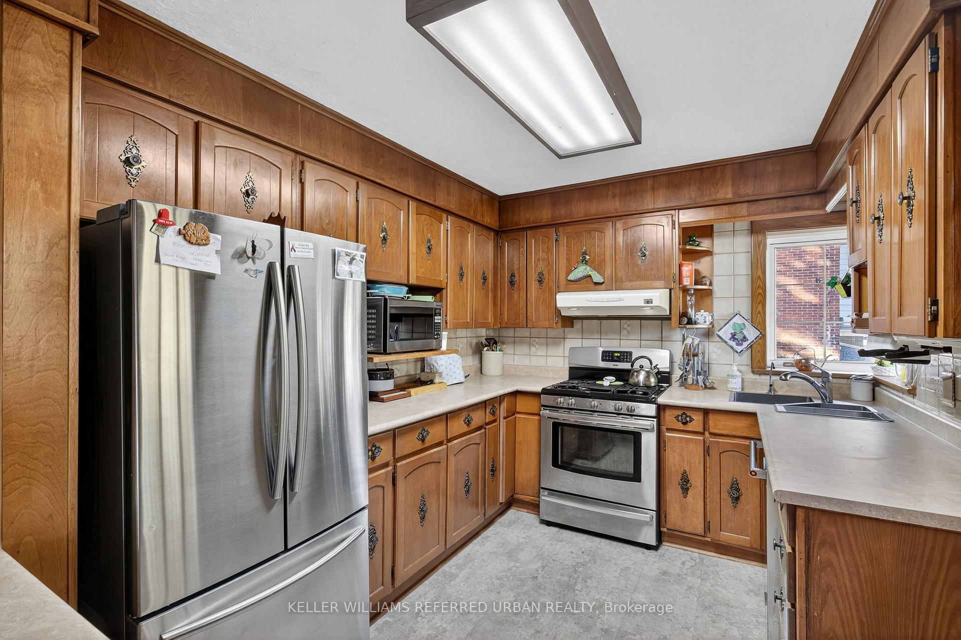 Photo 15 of 650 Hugel Avenue, Midland — HOMEH