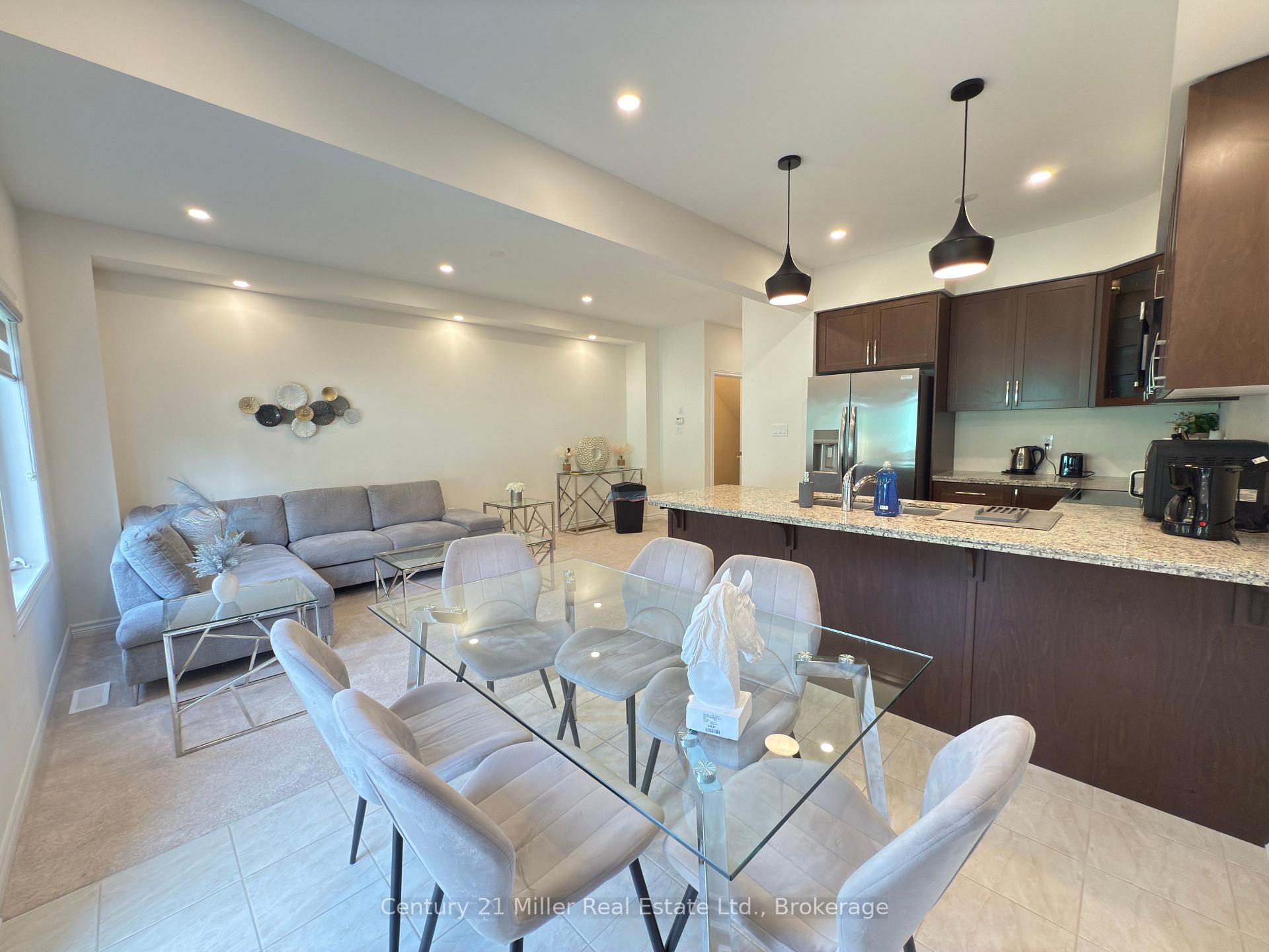 Photo 3 of Unit 70, 305 Garner Road West, Hamilton, Ancaster — HOMEH