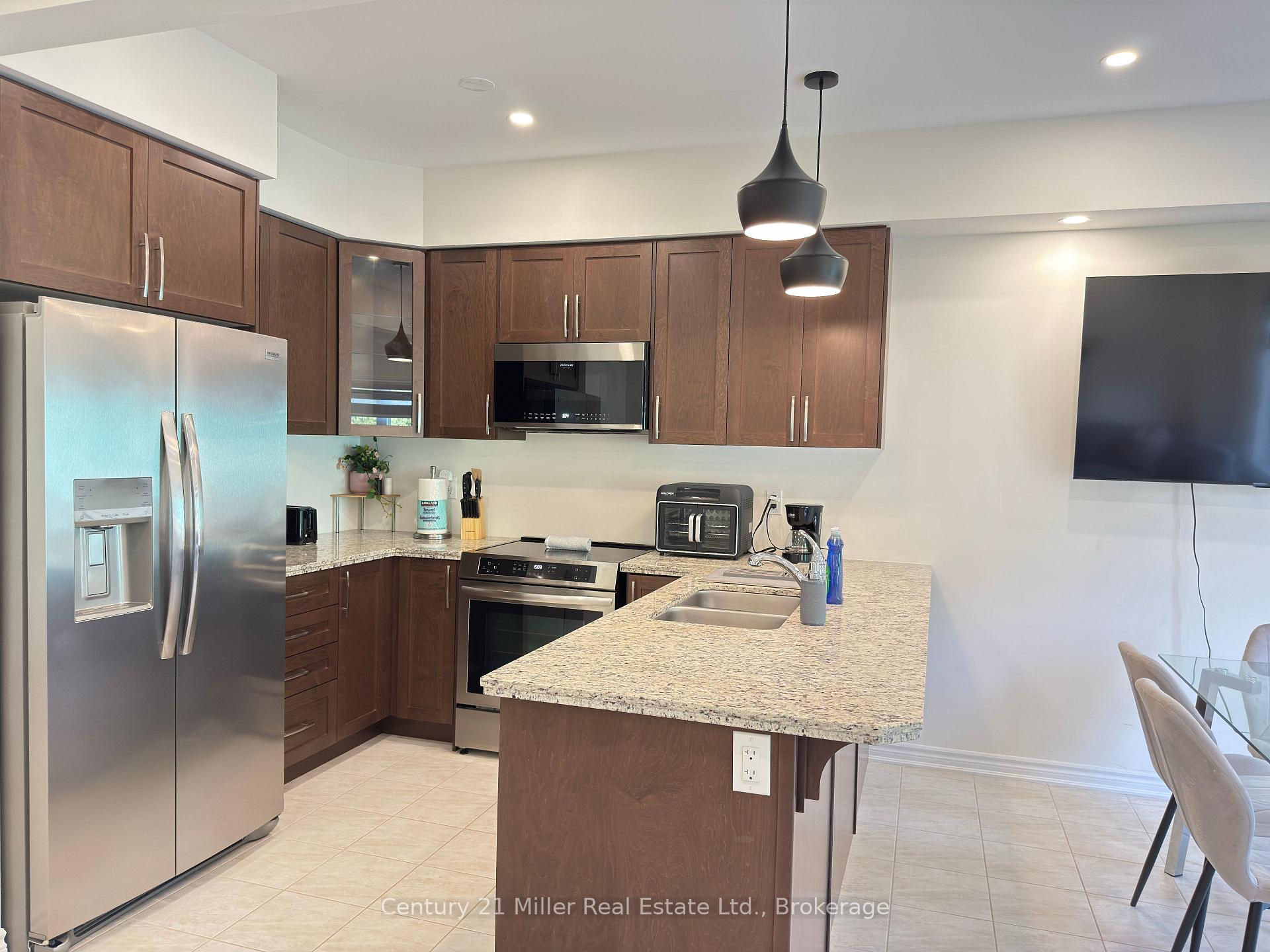Photo 9 of Unit 70, 305 Garner Road West, Hamilton, Ancaster — HOMEH