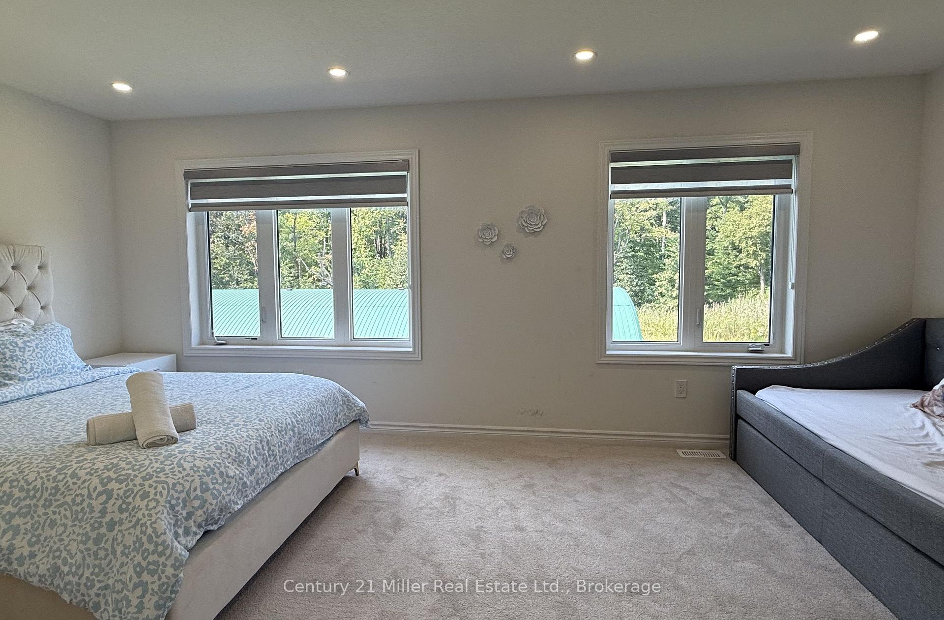 Photo 11 of Unit 70, 305 Garner Road West, Hamilton, Ancaster — HOMEH