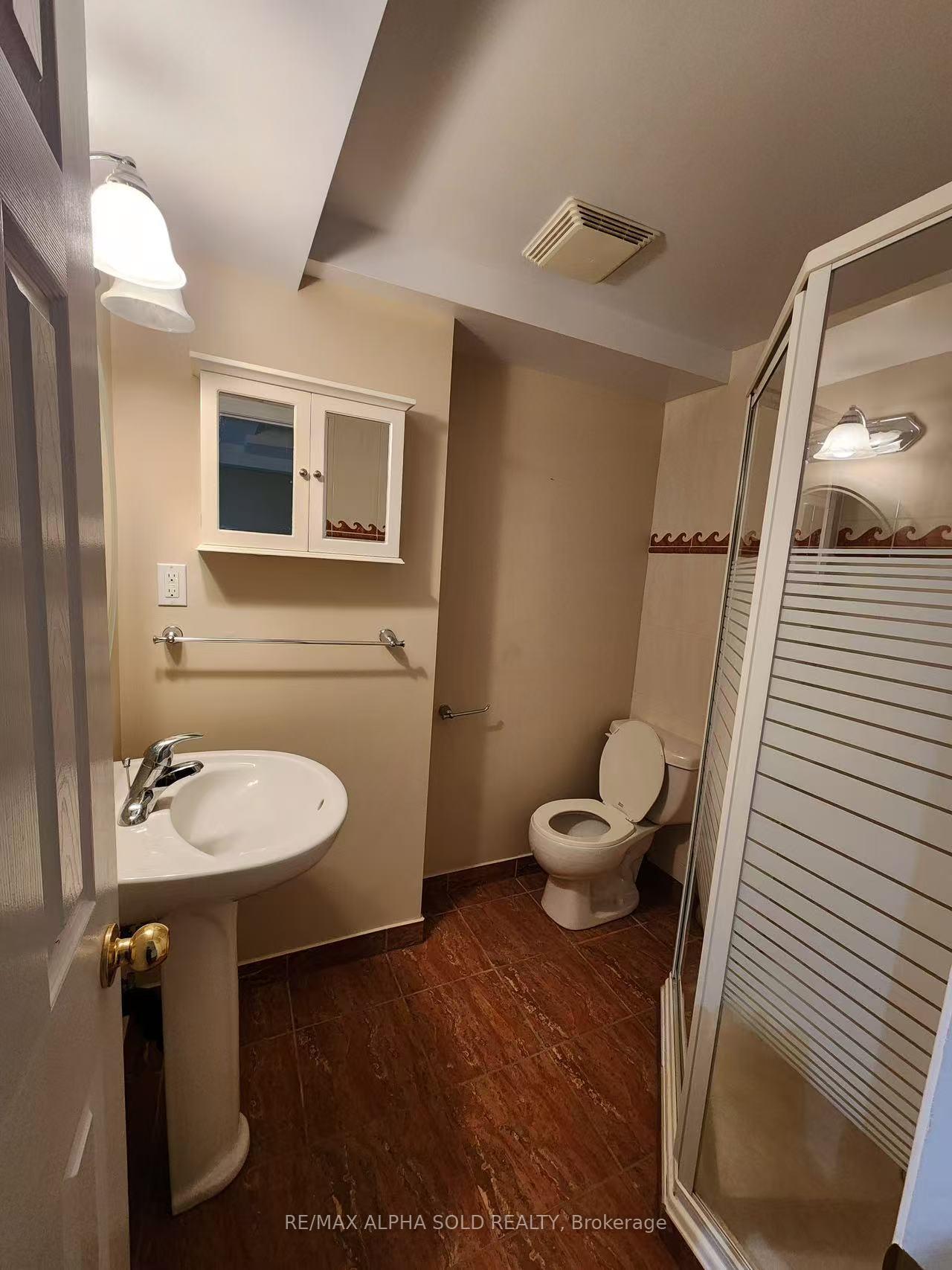Photo 12 of 77 Westchester Crescent, Markham, Berczy — HOMEH