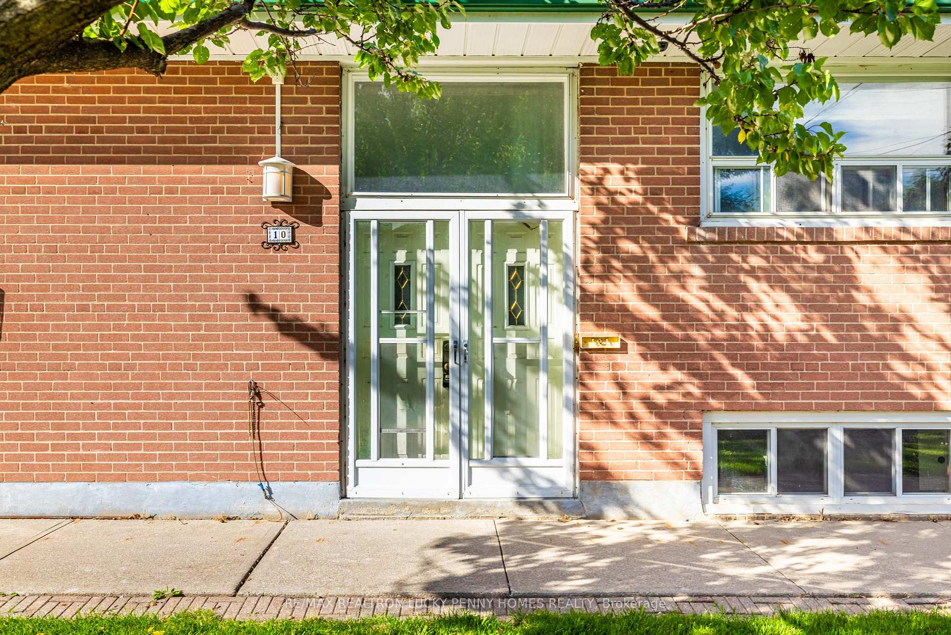 Photo 6 of 10 Abercorn Road, Markham, Bullock — HOMEH