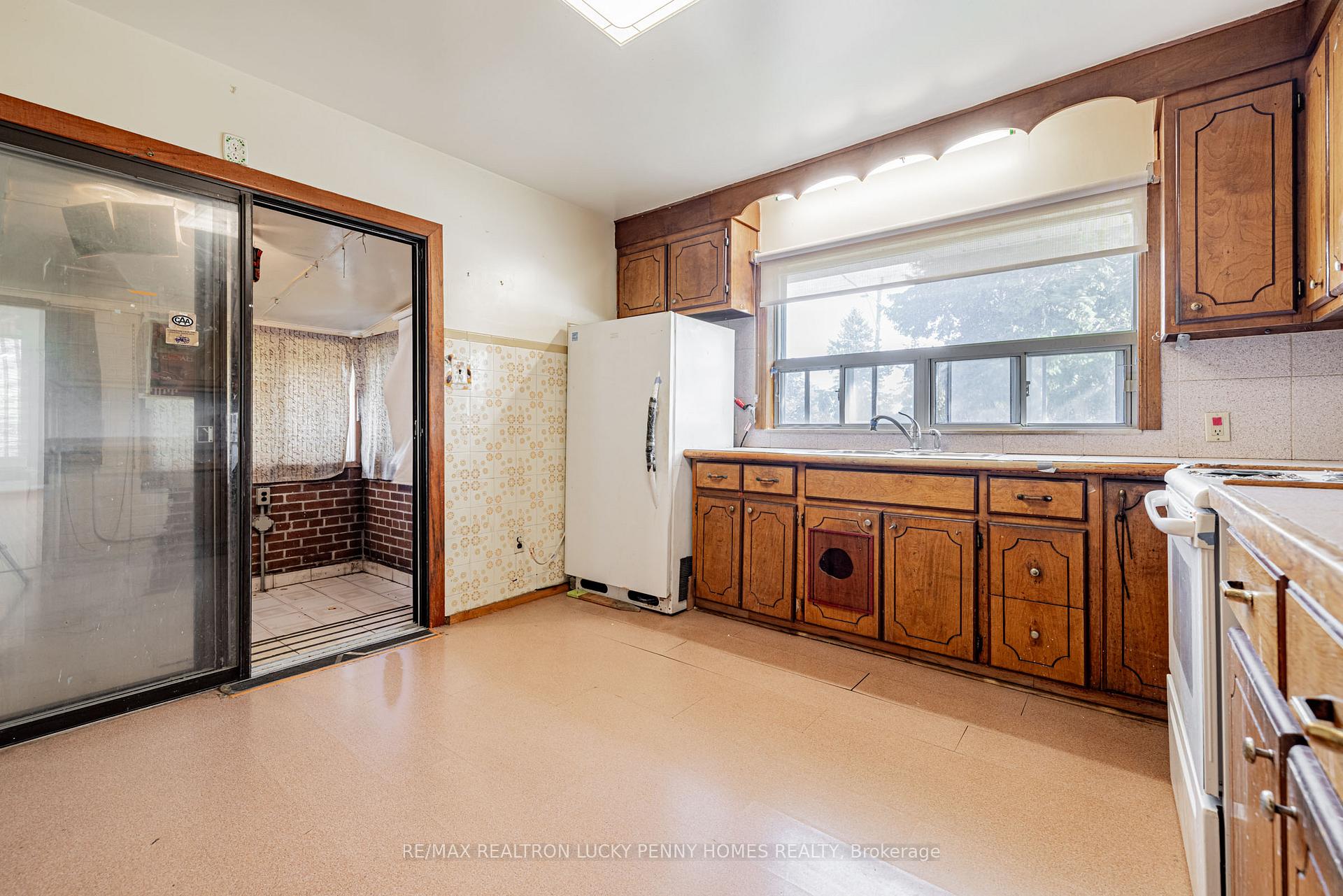 Photo 8 of 10 Abercorn Road, Markham, Bullock — HOMEH