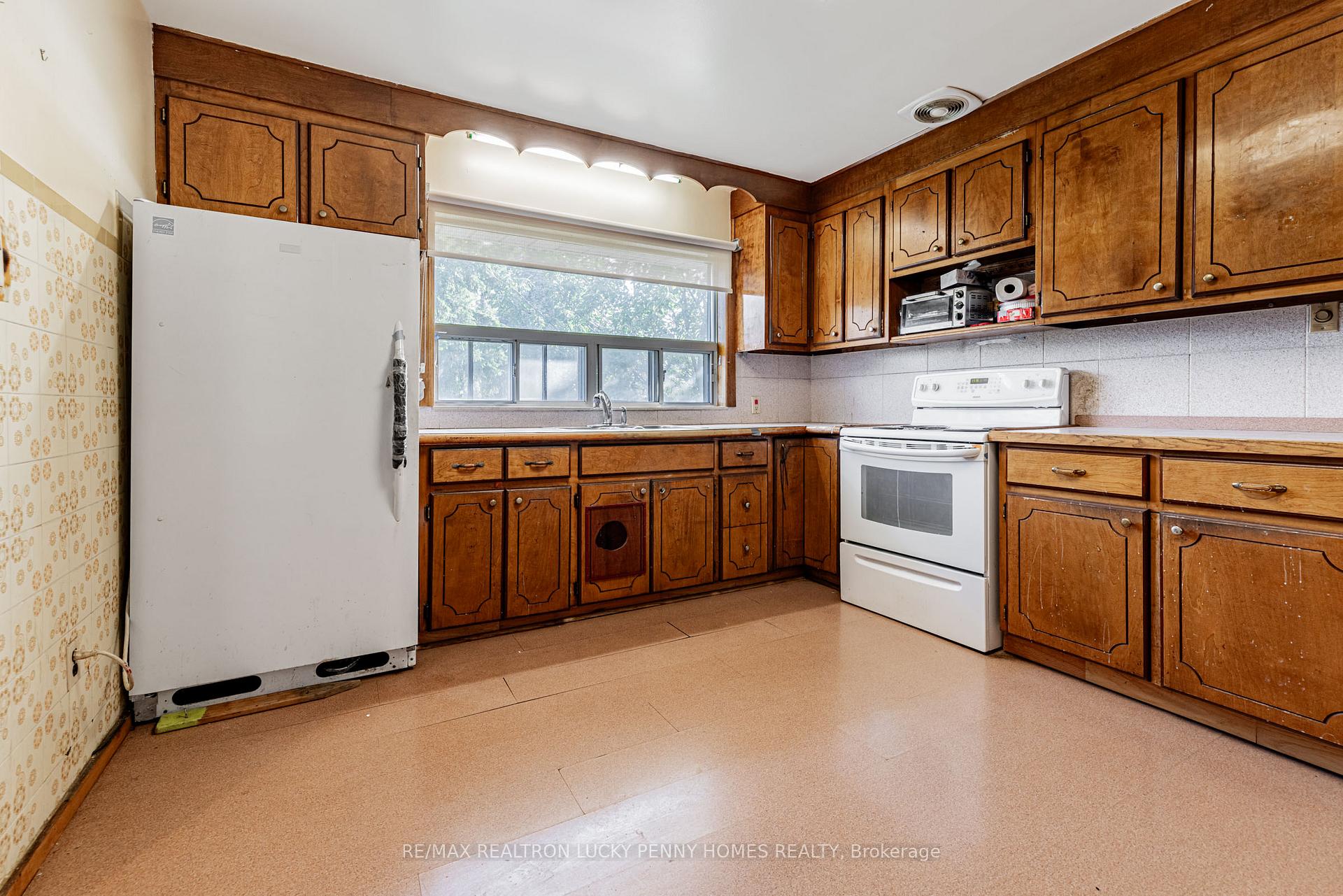 Photo 9 of 10 Abercorn Road, Markham, Bullock — HOMEH