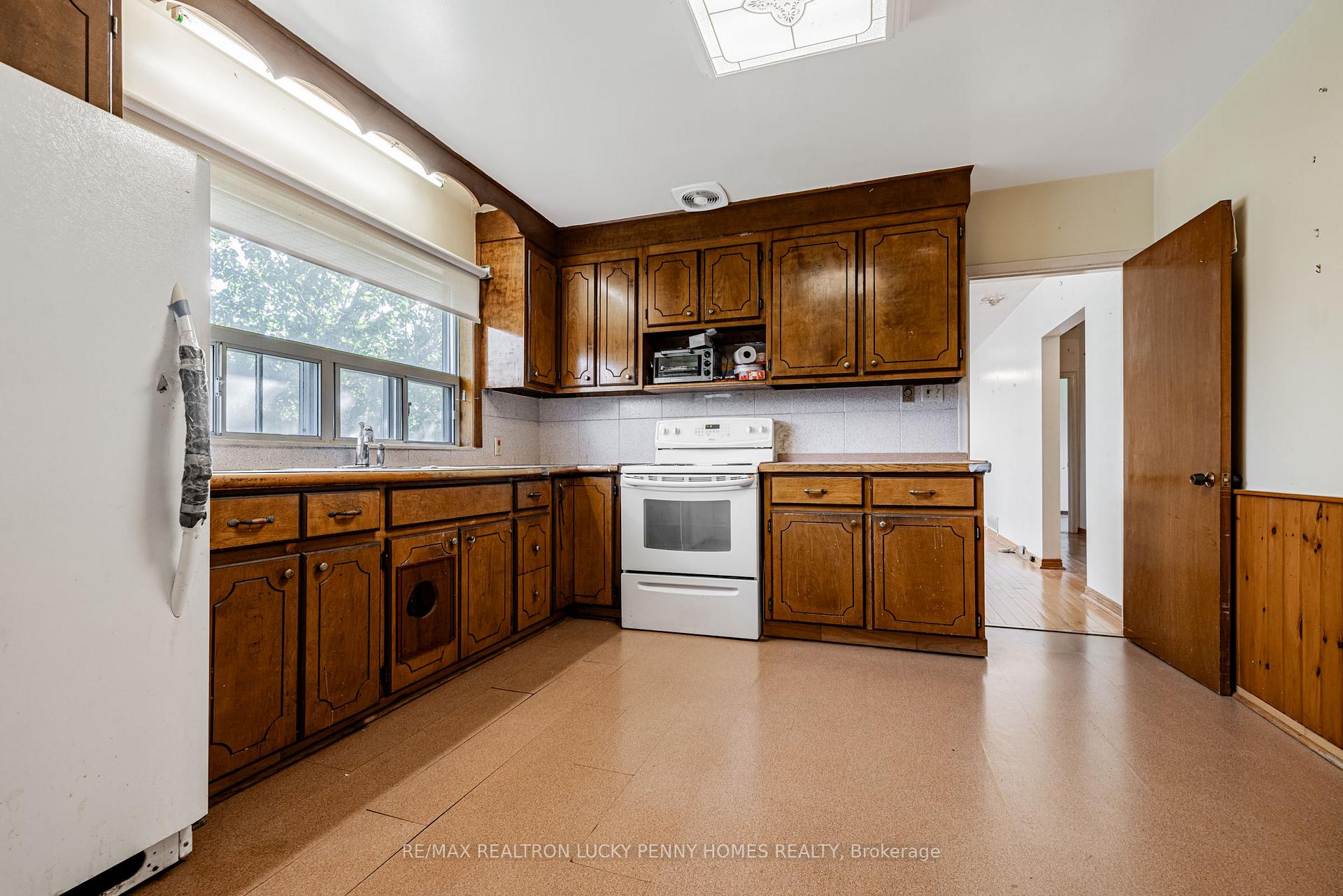 Photo 10 of 10 Abercorn Road, Markham, Bullock — HOMEH