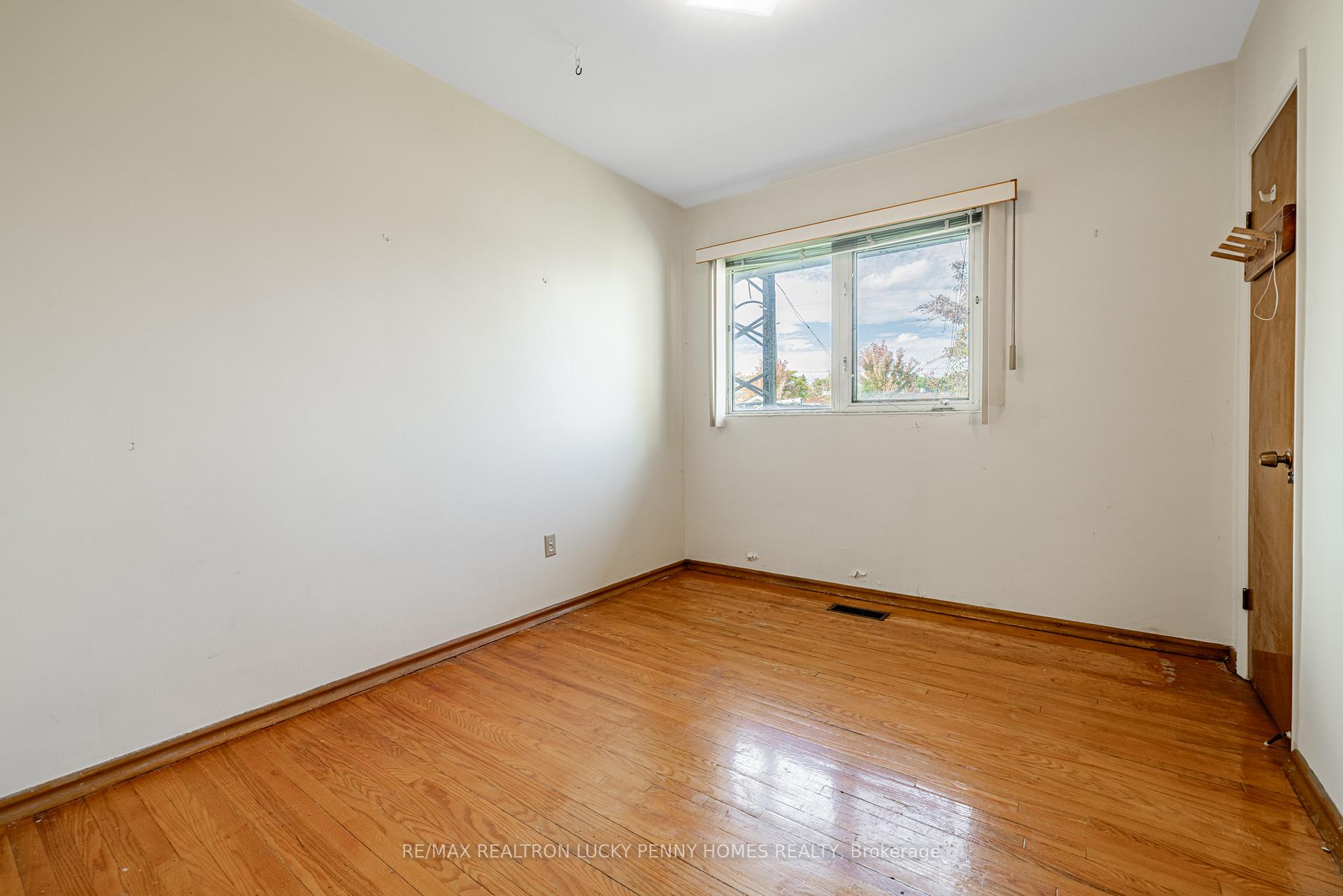 Photo 13 of 10 Abercorn Road, Markham, Bullock — HOMEH