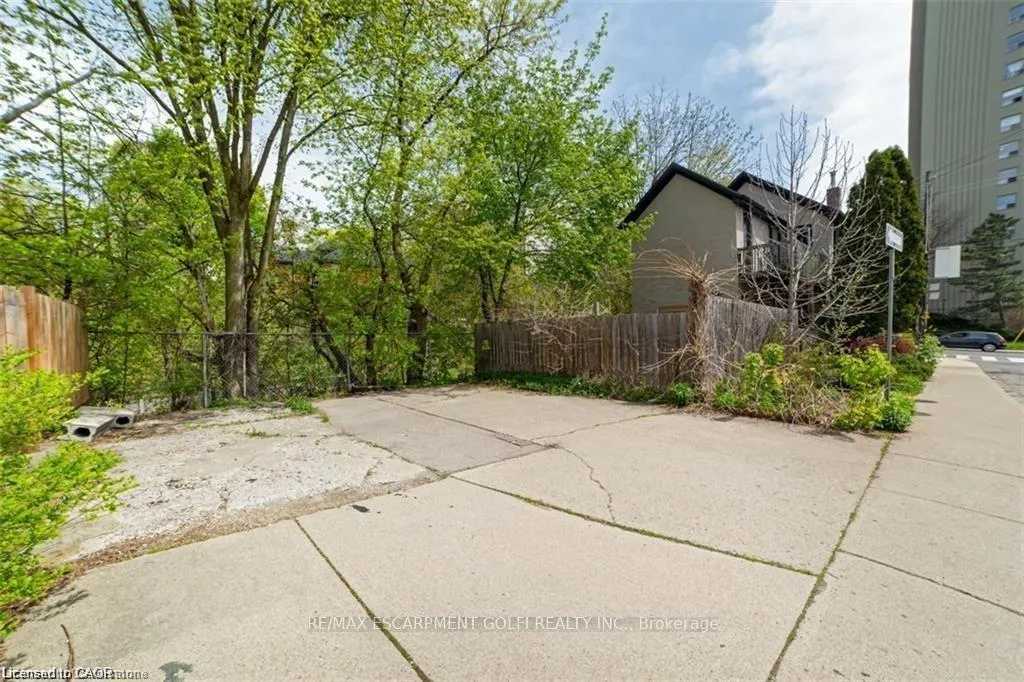 Photo 20 of 118 Queen Street S, Hamilton, Kirkendall — HOMEH