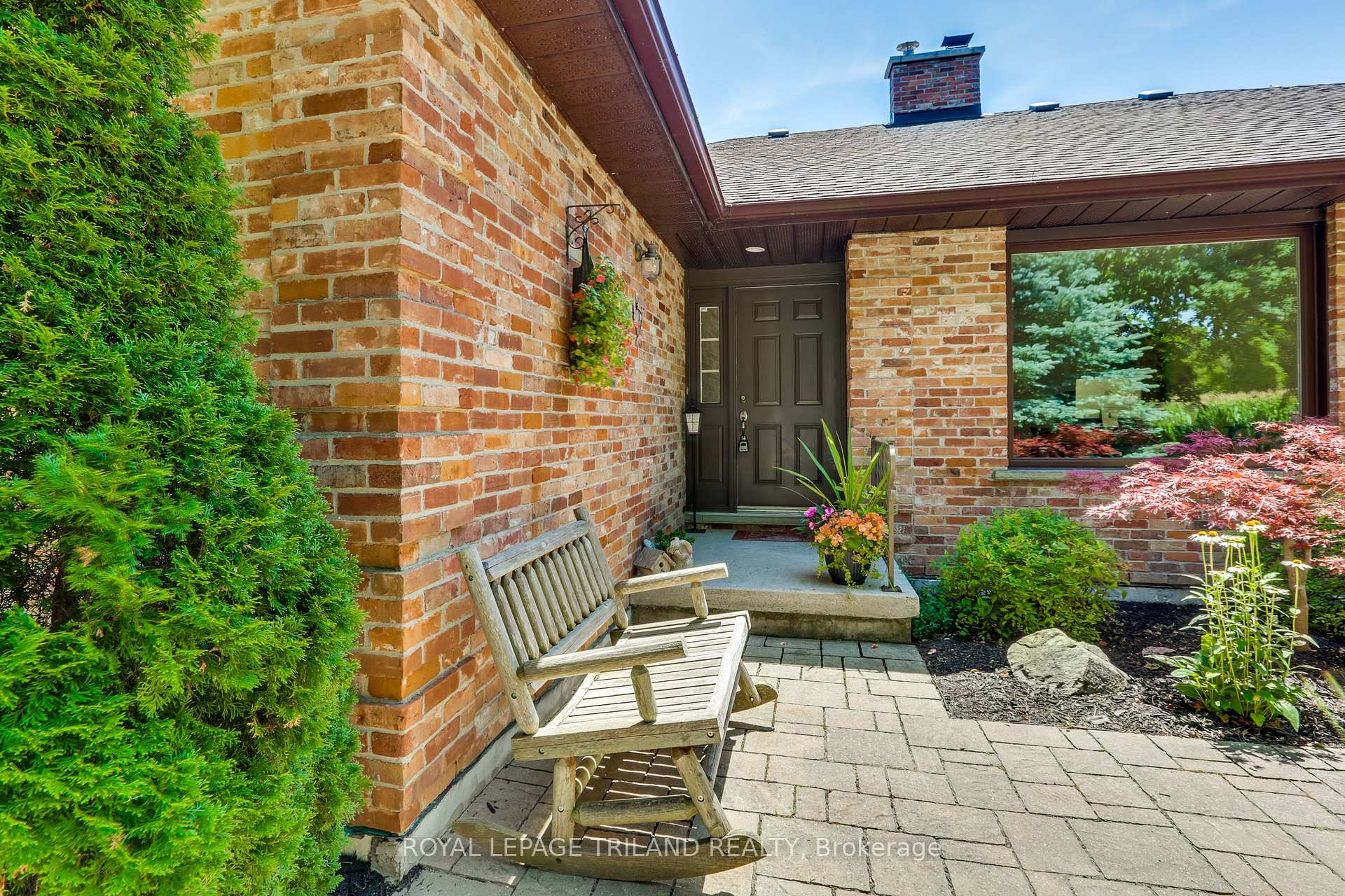 Photo 6 of 22604 Vanneck Road, Middlesex Centre, Ilderton — HOMEH