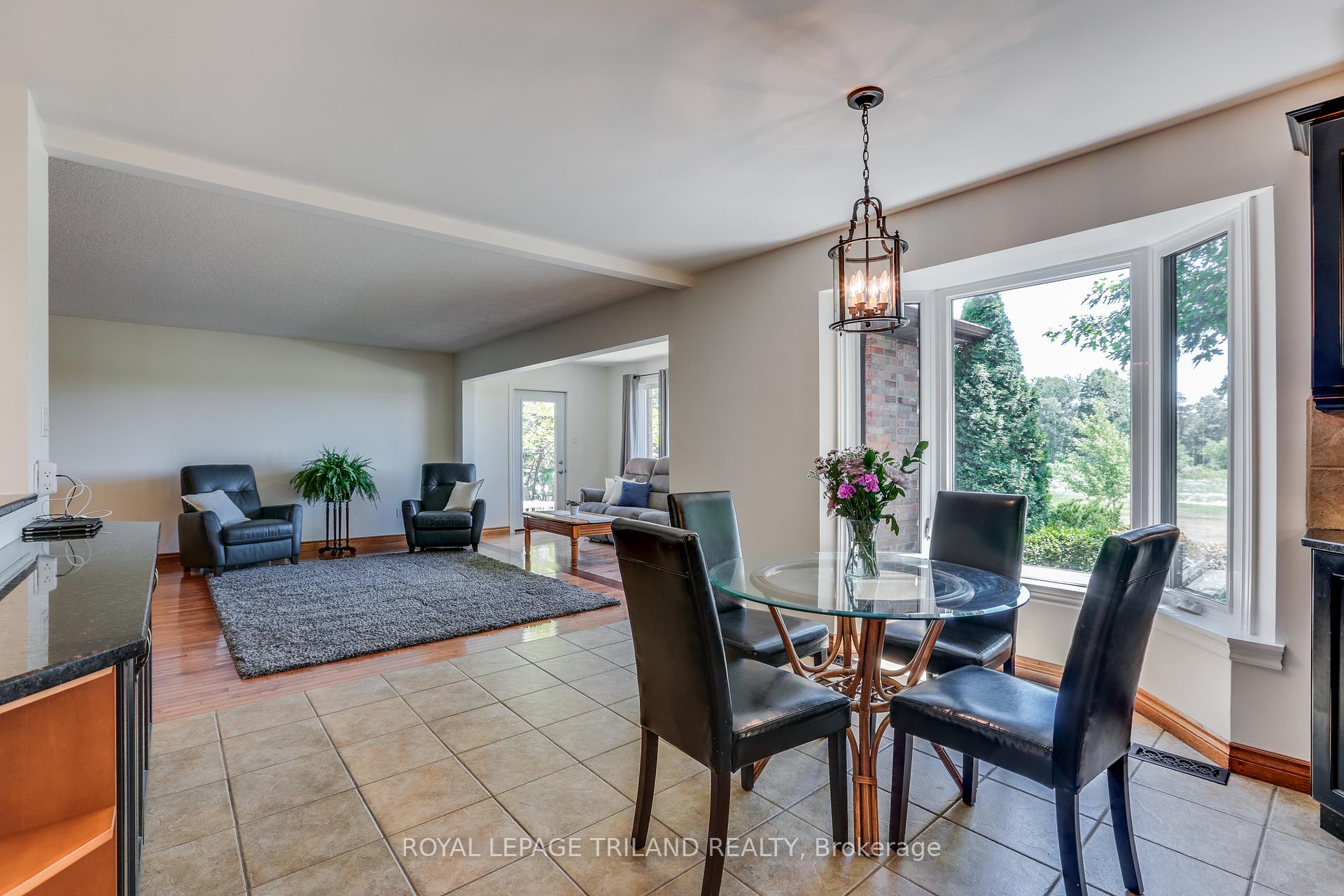 Photo 19 of 22604 Vanneck Road, Middlesex Centre, Ilderton — HOMEH