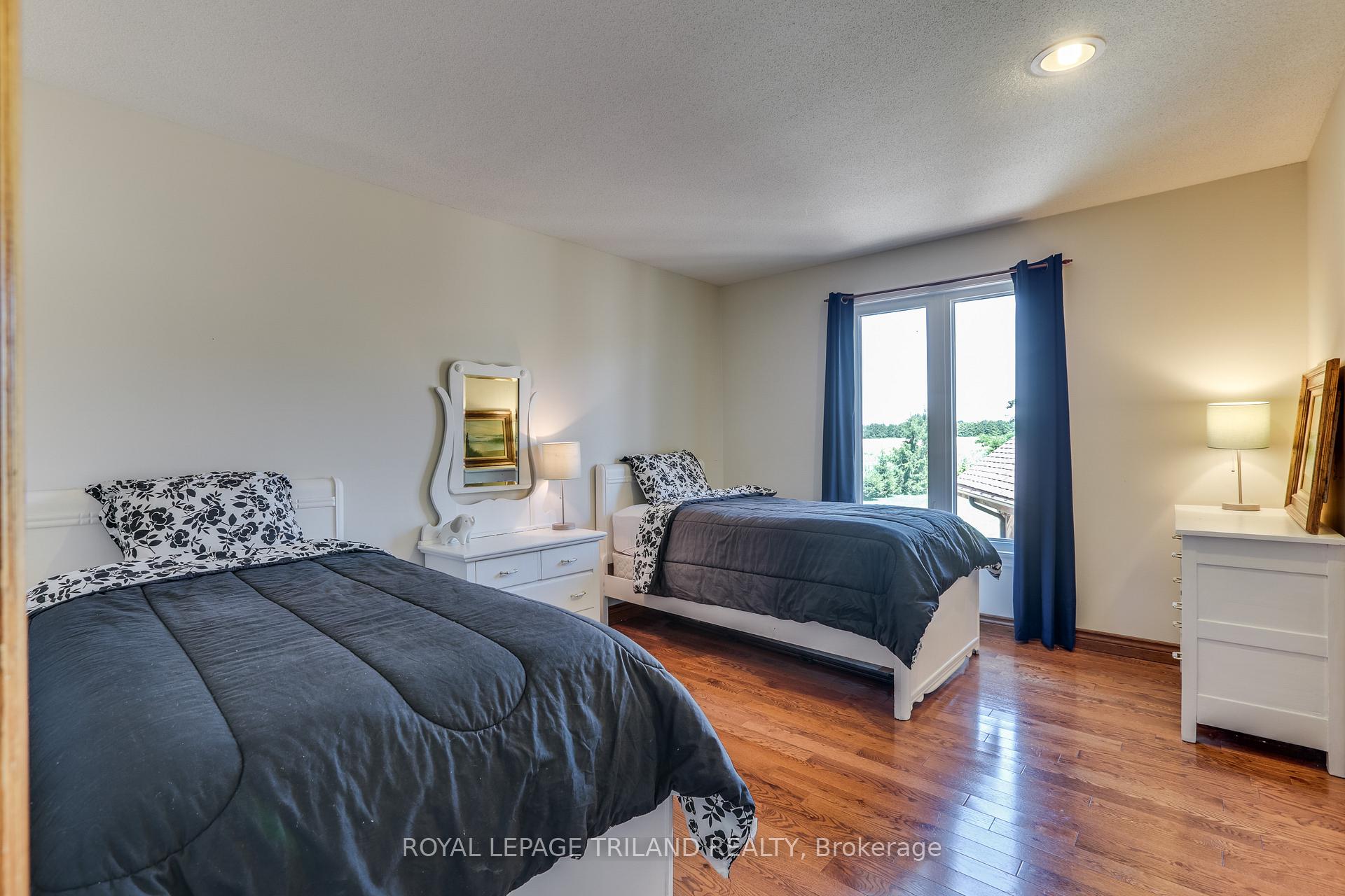 Photo 24 of 22604 Vanneck Road, Middlesex Centre, Ilderton — HOMEH