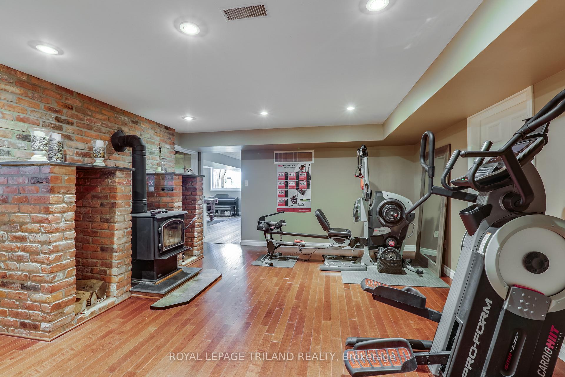 Photo 26 of 22604 Vanneck Road, Middlesex Centre, Ilderton — HOMEH