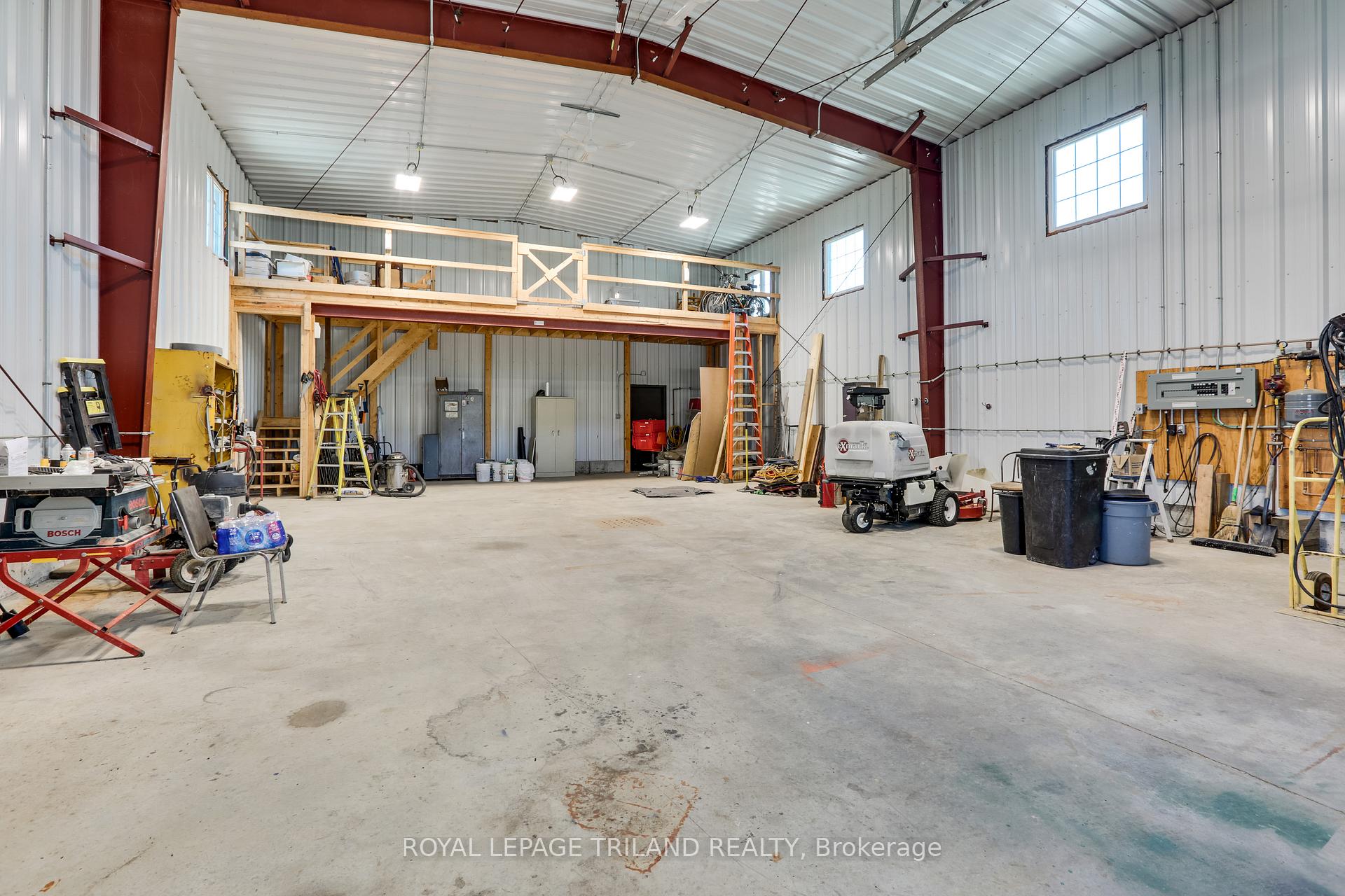 Photo 39 of 22604 Vanneck Road, Middlesex Centre, Ilderton — HOMEH
