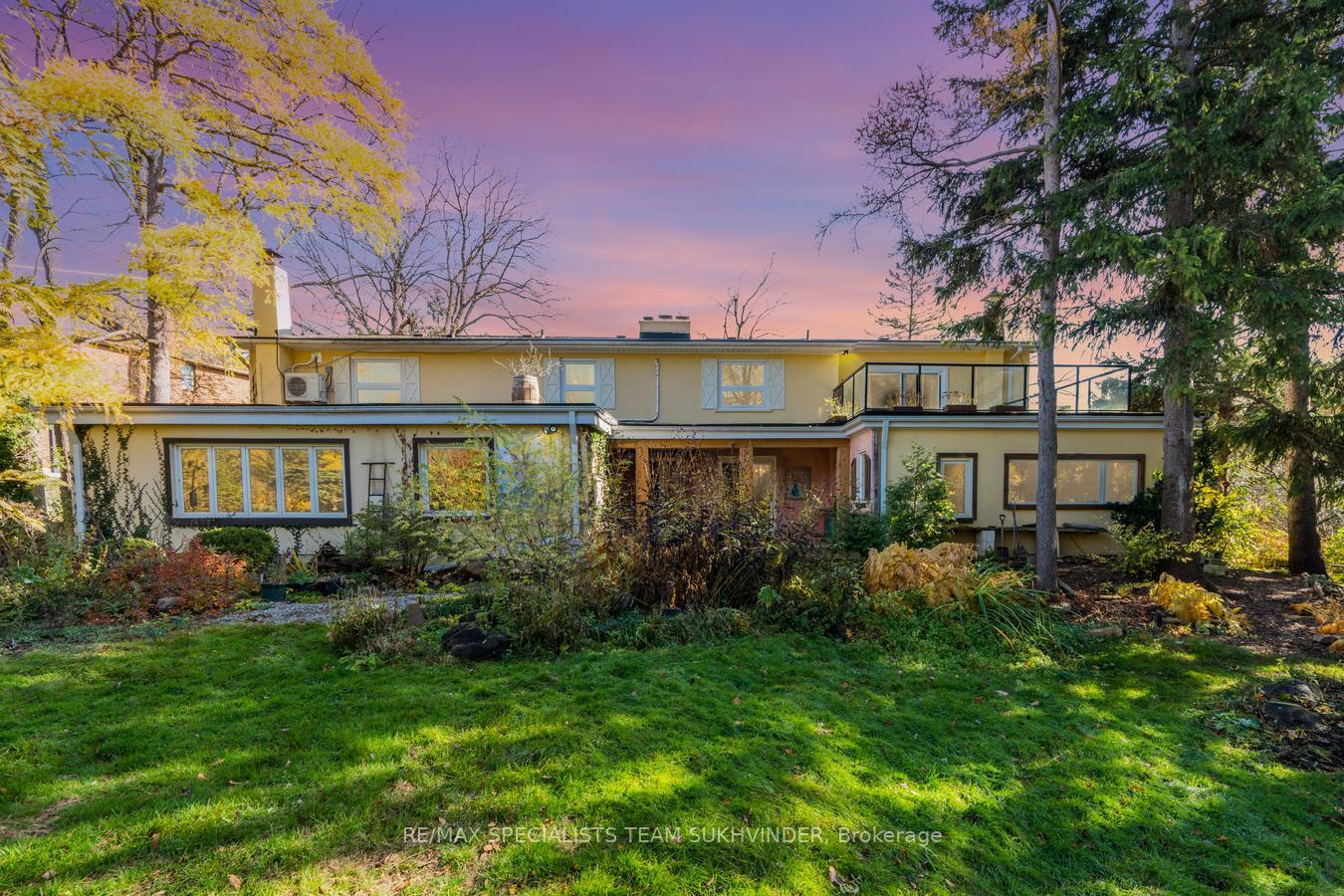 Photo 2 of 17 Rouge River Circle, Markham, Box Grove — HOMEH