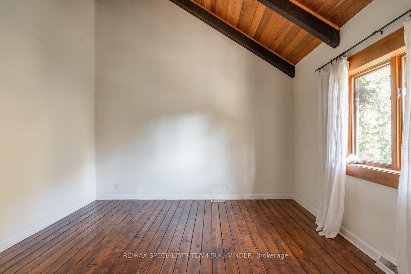 Photo 10 of 17 Rouge River Circle, Markham, Box Grove — HOMEH