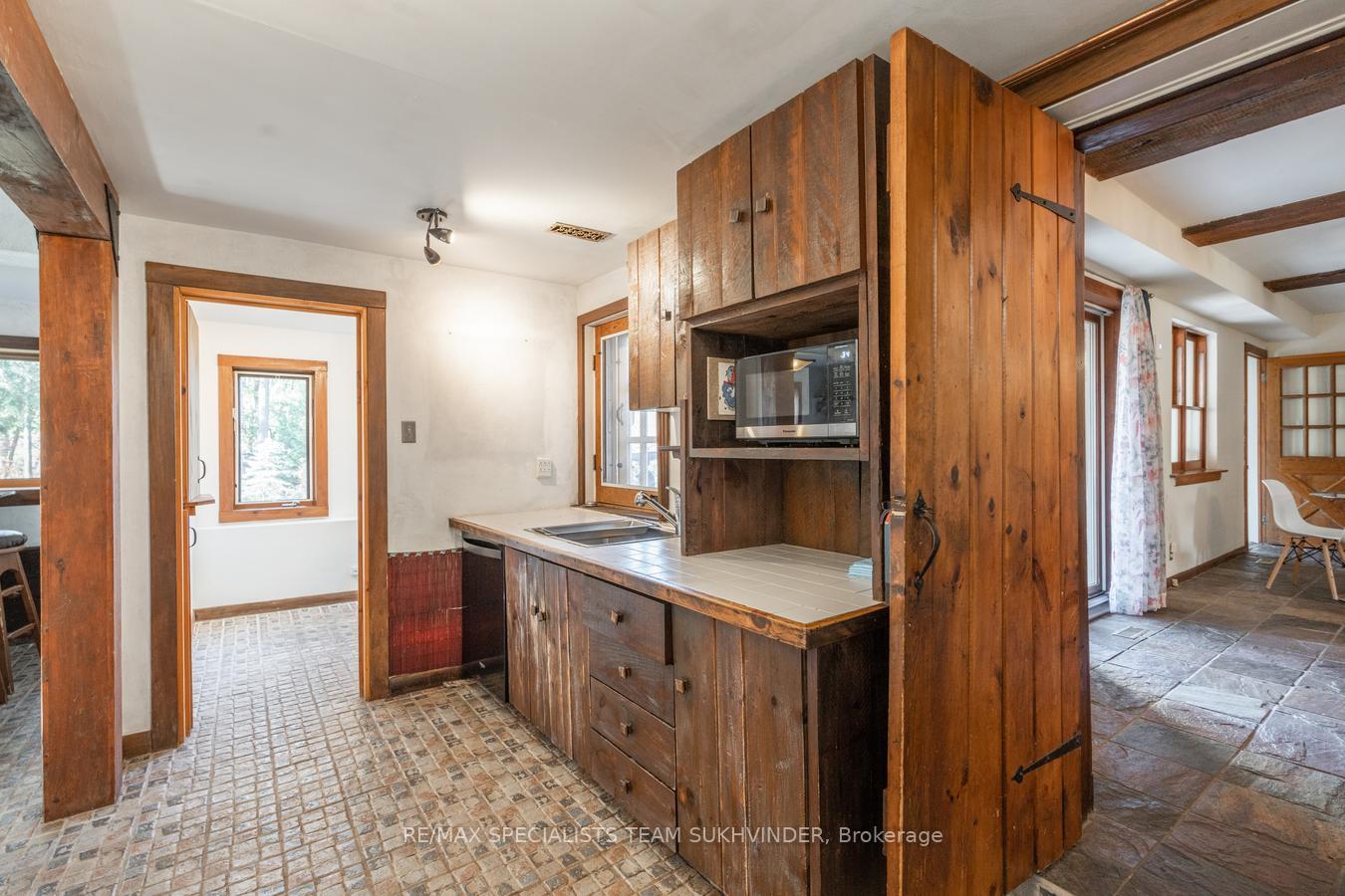 Photo 13 of 17 Rouge River Circle, Markham, Box Grove — HOMEH