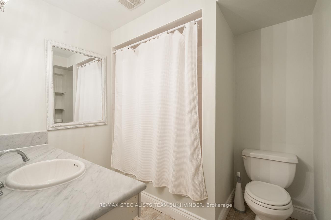 Photo 25 of 17 Rouge River Circle, Markham, Box Grove — HOMEH