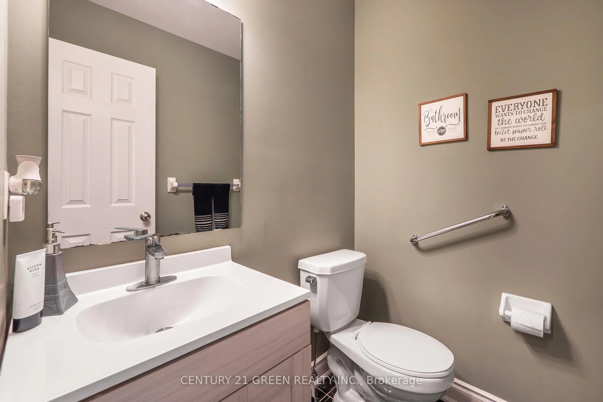 Photo 6 of 929 Transom Crescent, Milton, Willmott — HOMEH