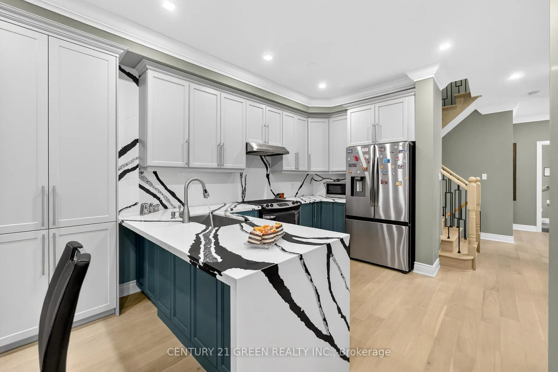 Photo 12 of 929 Transom Crescent, Milton, Willmott — HOMEH