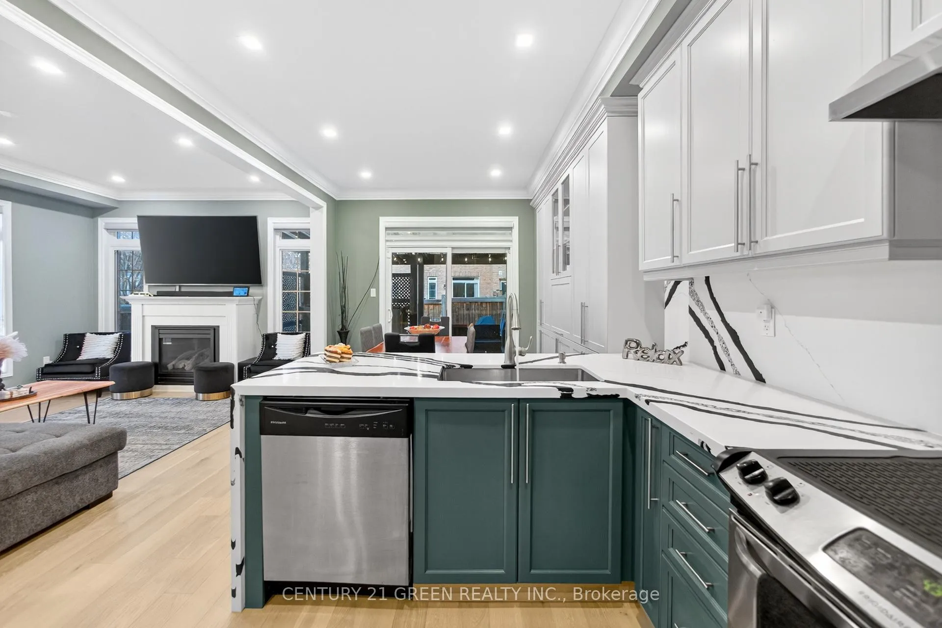 Photo 13 of 929 Transom Crescent, Milton, Willmott — HOMEH