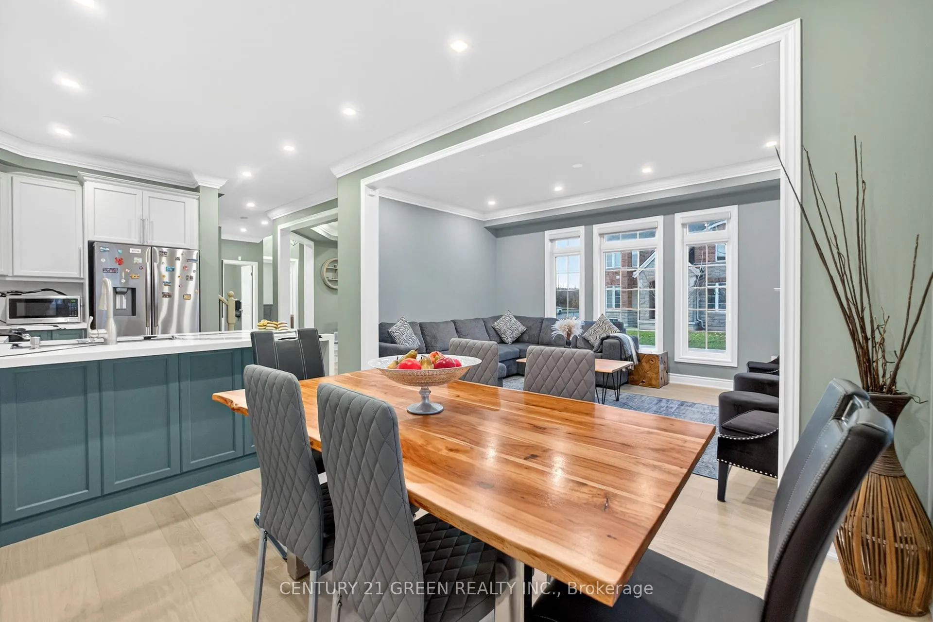 Photo 16 of 929 Transom Crescent, Milton, Willmott — HOMEH