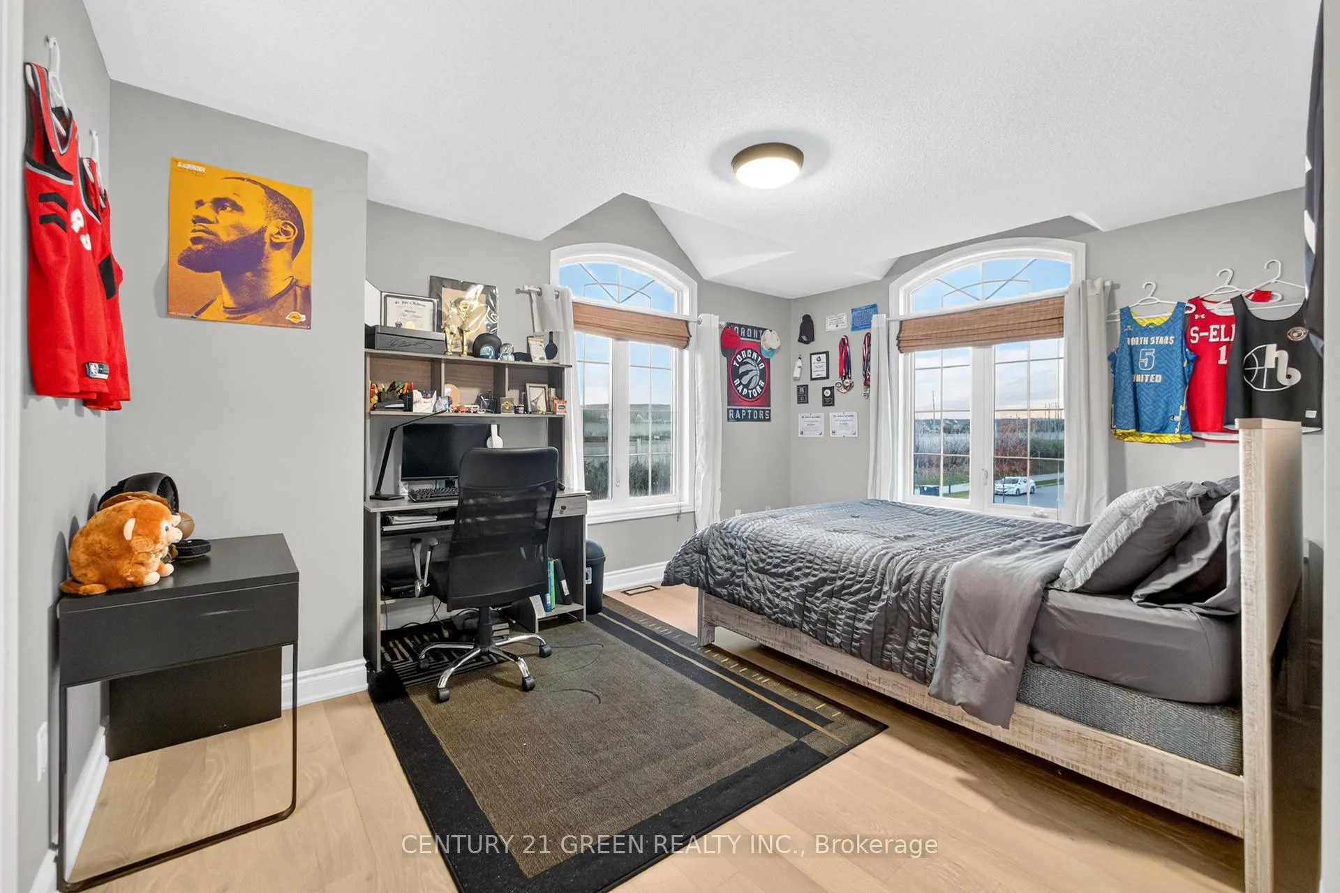 Photo 27 of 929 Transom Crescent, Milton, Willmott — HOMEH