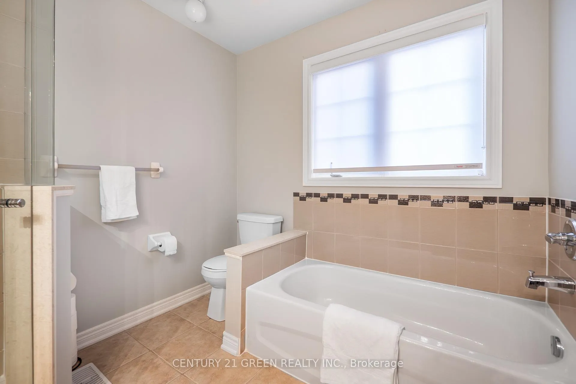 Photo 30 of 929 Transom Crescent, Milton, Willmott — HOMEH