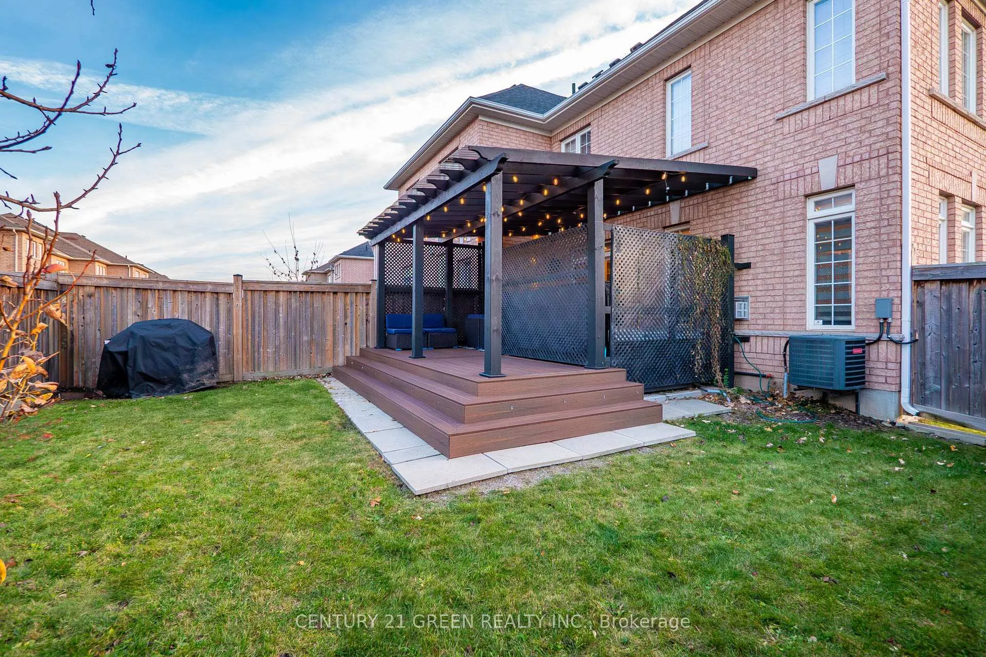 Photo 49 of 929 Transom Crescent, Milton, Willmott — HOMEH