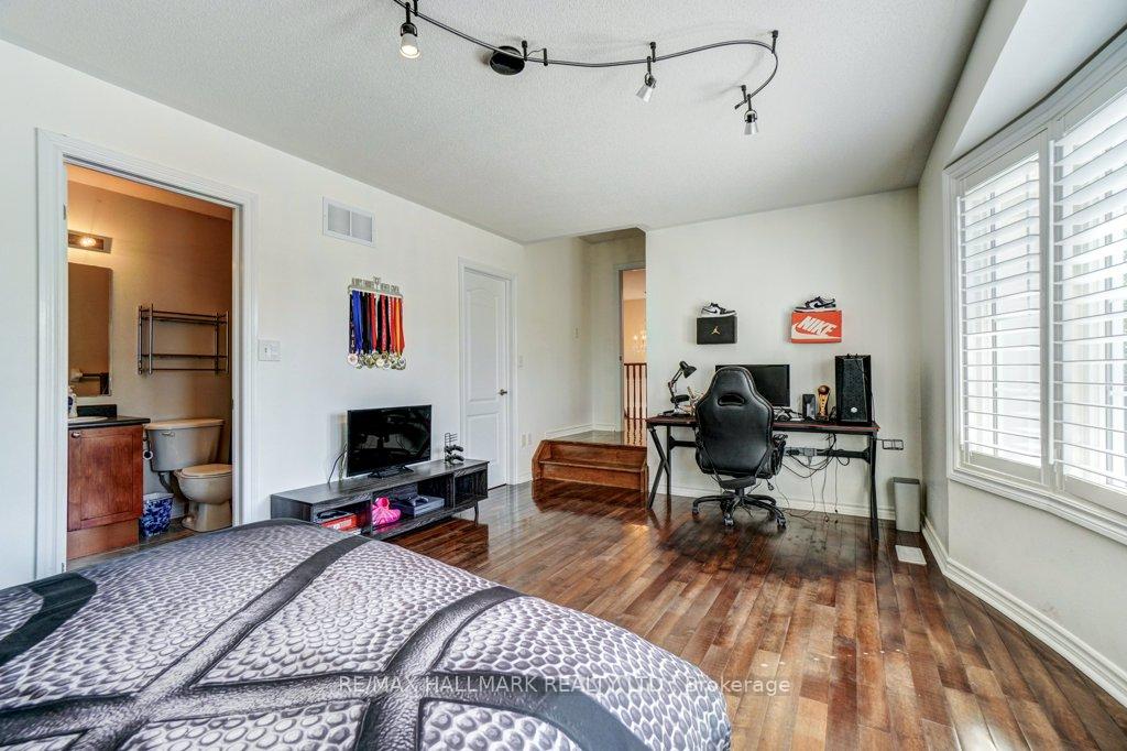 Photo 31 of 79 Storybook Crescent, Markham, Wismer — HOMEH