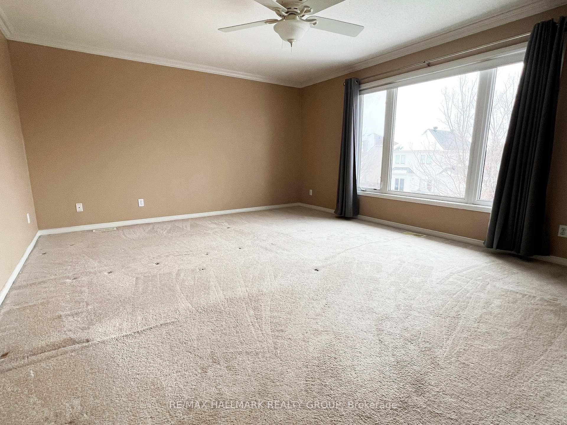 Photo 9 of 325 Edgemoore Crescent, Ottawa, Kanata - Morgan's Grant/South March — HOMEH