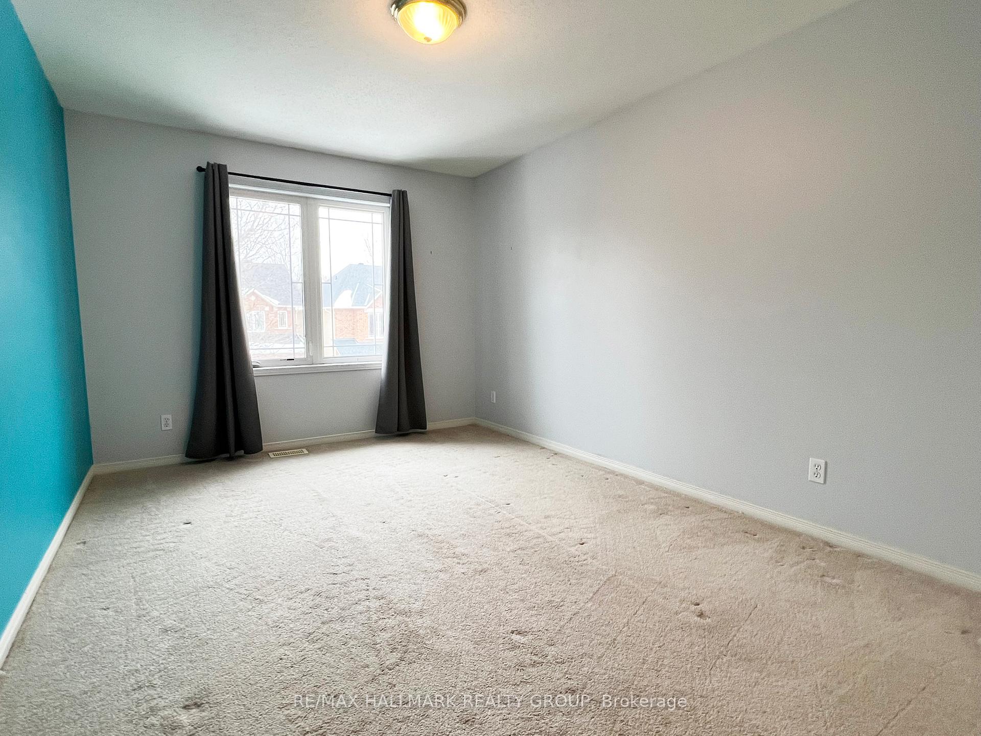 Photo 12 of 325 Edgemoore Crescent, Ottawa, Kanata - Morgan's Grant/South March — HOMEH