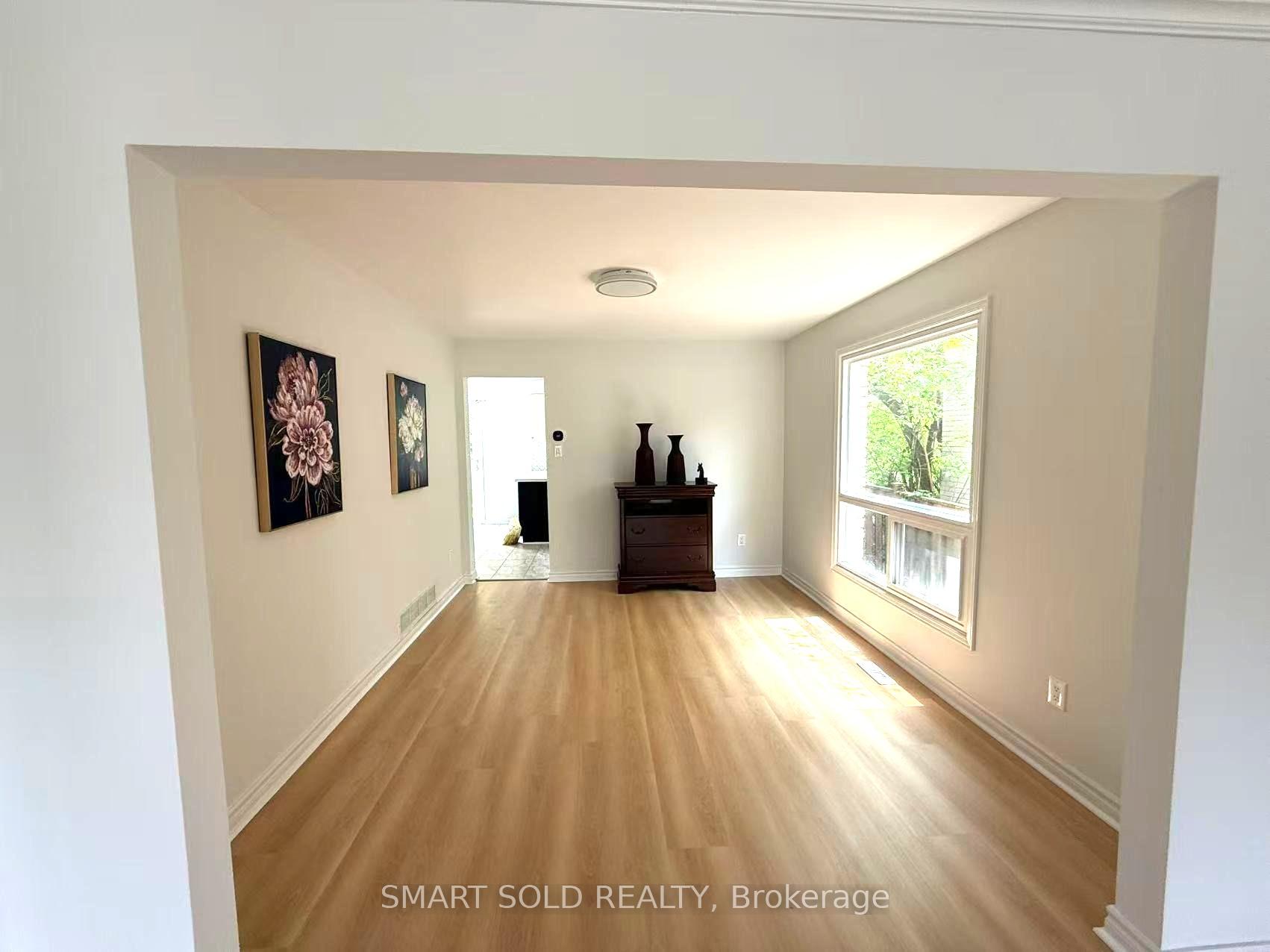 Photo 3 of Unit MAIN, 3 Ascot Crescent, Markham, Milliken Mills West — HOMEH
