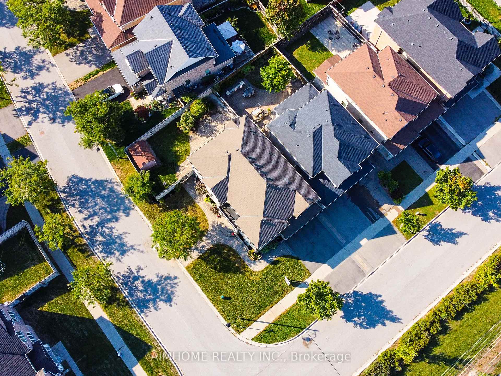 Photo 45 of 116 Landsdown Crescent, Markham, Wismer — HOMEH