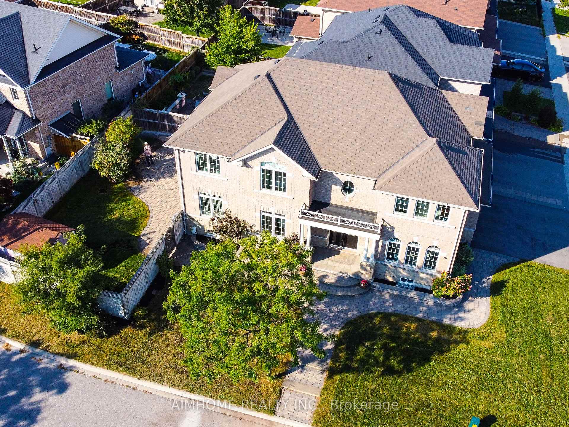 Photo 48 of 116 Landsdown Crescent, Markham, Wismer — HOMEH