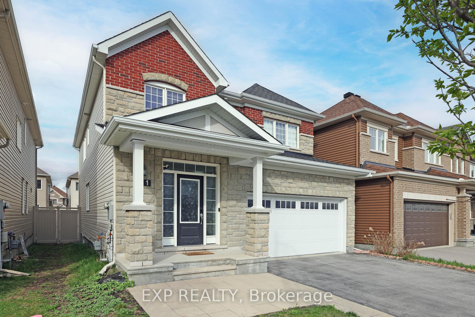 Photo 3 of 111 Westover Crescent, Ottawa, Kanata - Kanata Lakes/Heritage Hills — HOMEH