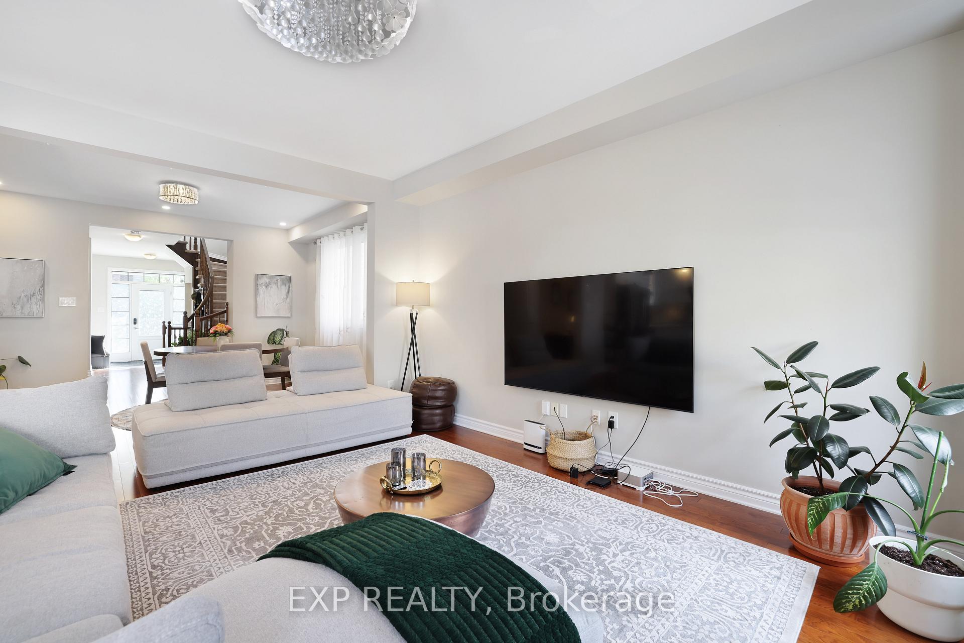 Photo 12 of 111 Westover Crescent, Ottawa, Kanata - Kanata Lakes/Heritage Hills — HOMEH