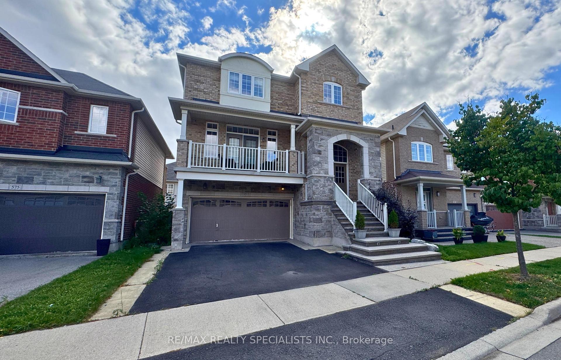 Photo 1 of 571 Sanderson Crescent, Milton, Clarke — HOMEH