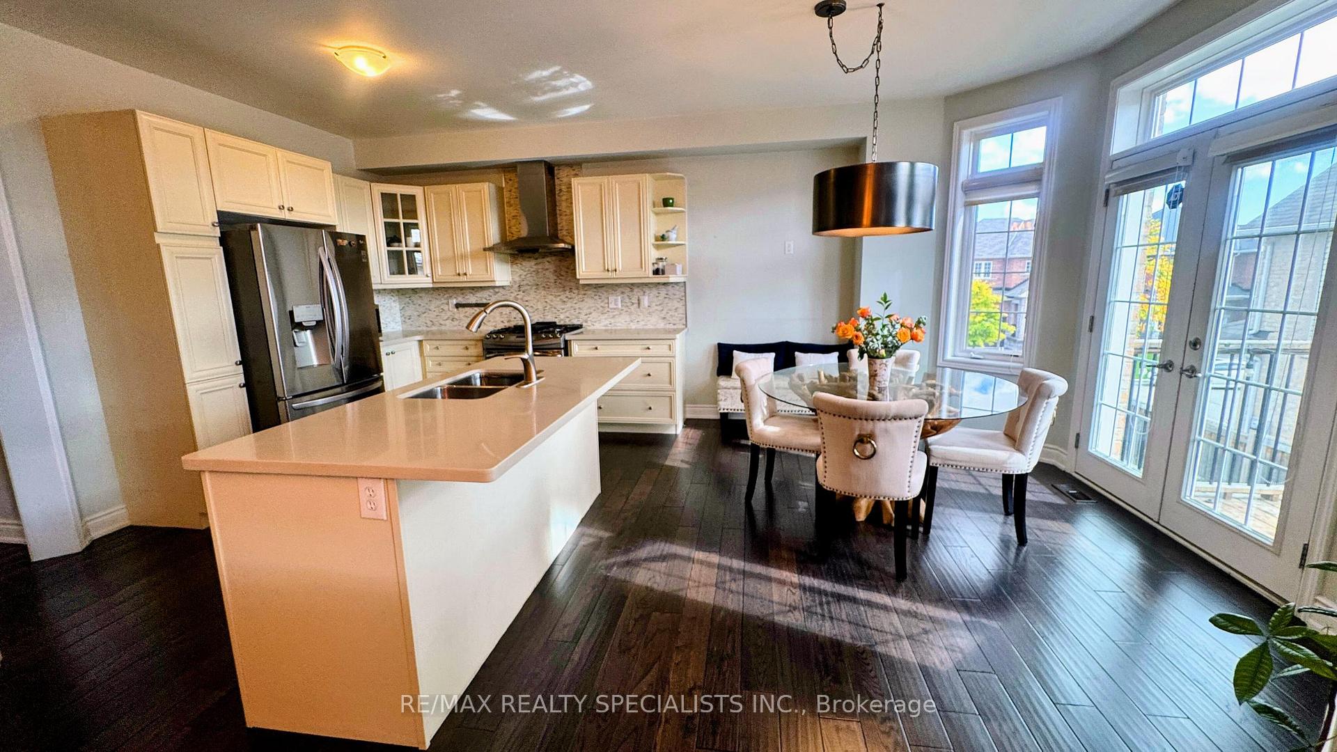 Photo 3 of 571 Sanderson Crescent, Milton, Clarke — HOMEH