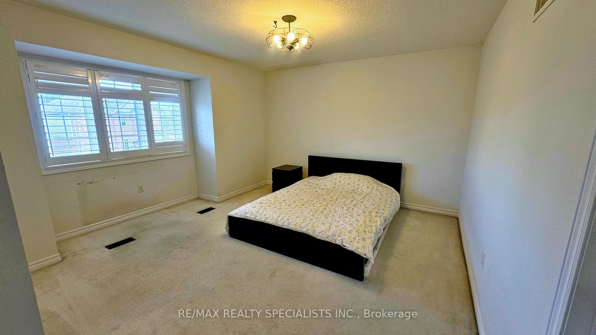 Photo 14 of 571 Sanderson Crescent, Milton, Clarke — HOMEH