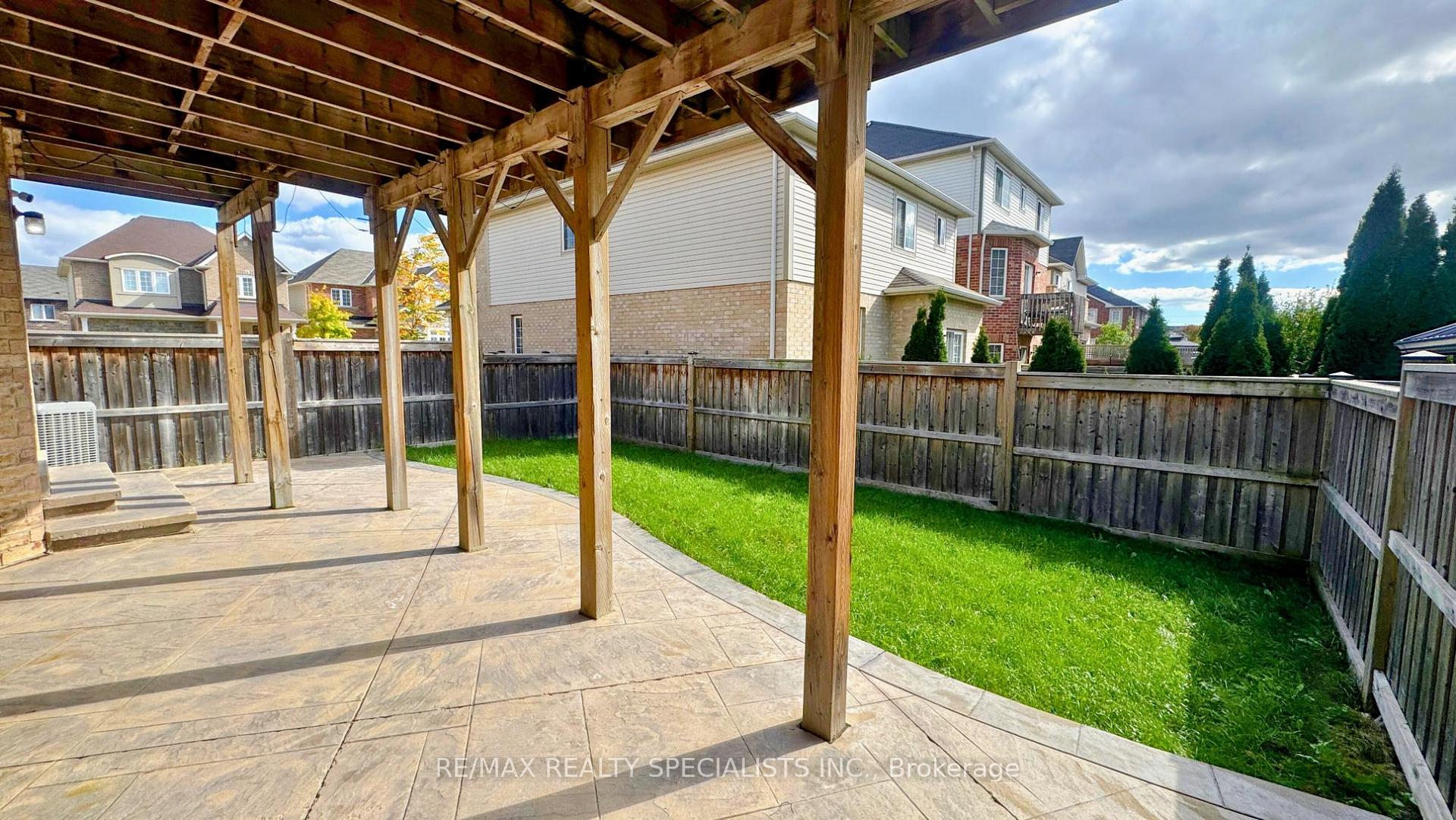 Photo 23 of 571 Sanderson Crescent, Milton, Clarke — HOMEH