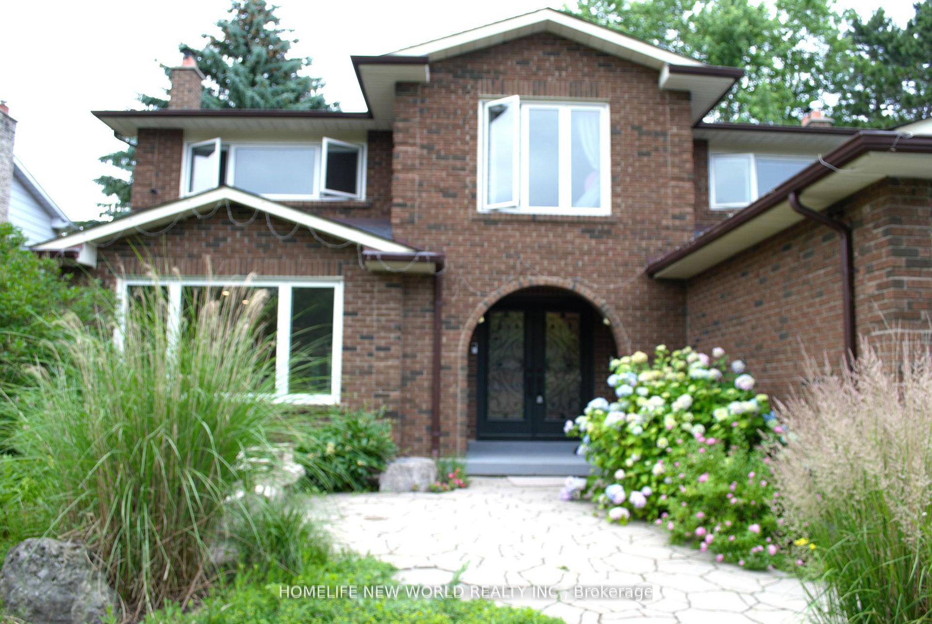 Photo 2 of 7 Jolyn Court, Markham, Bullock — HOMEH