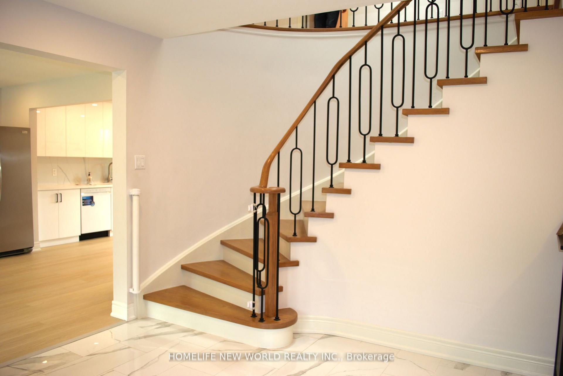 Photo 8 of 7 Jolyn Court, Markham, Bullock — HOMEH