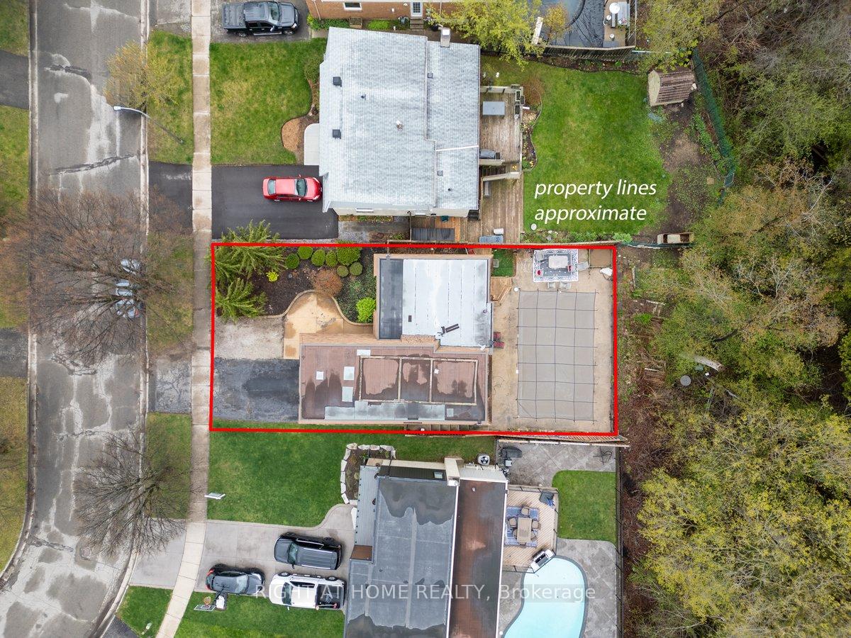 Photo 7 of 72 Underhill Crescent, Kitchener — HOMEH