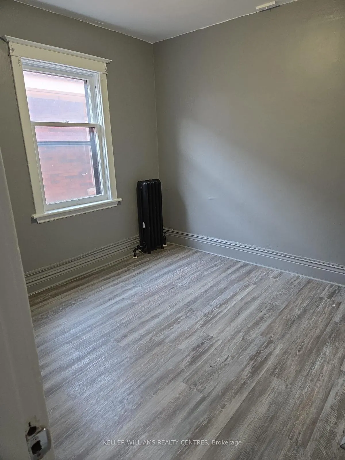 Photo 7 of Unit 5, 991 Main Street E, Hamilton, Crown Point — HOMEH